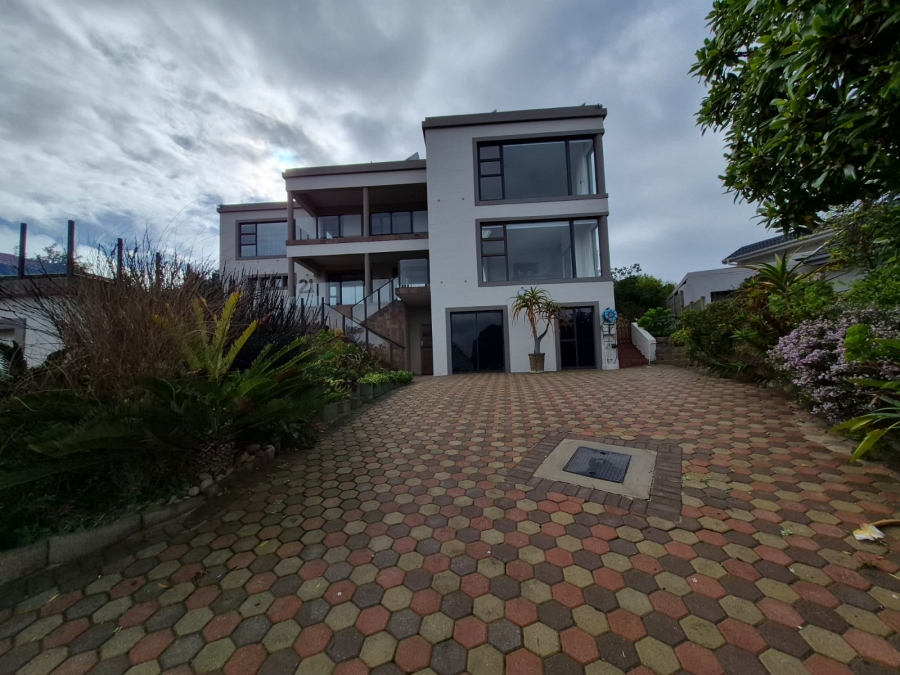 4 Bedroom Property for Sale in Dana Bay Western Cape